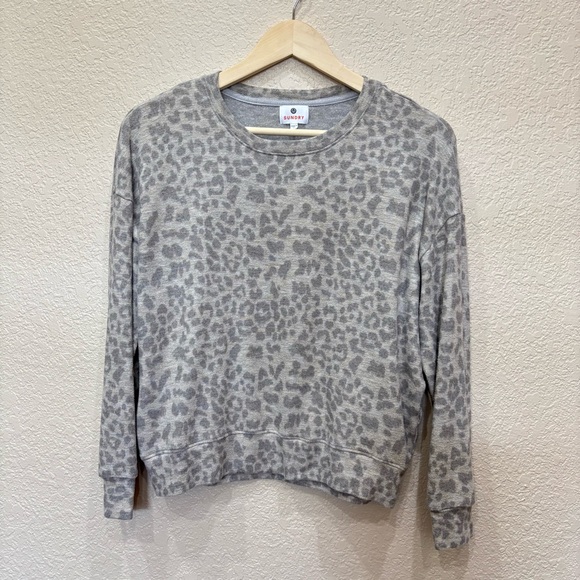 Sundry | Anthropologie Leopard Cozy Sweatshirt in Heather Grey Size 1 : Small - Picture 4 of 9